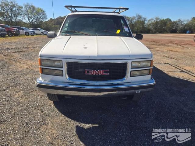 Image of GMC Sierra equipment image 1