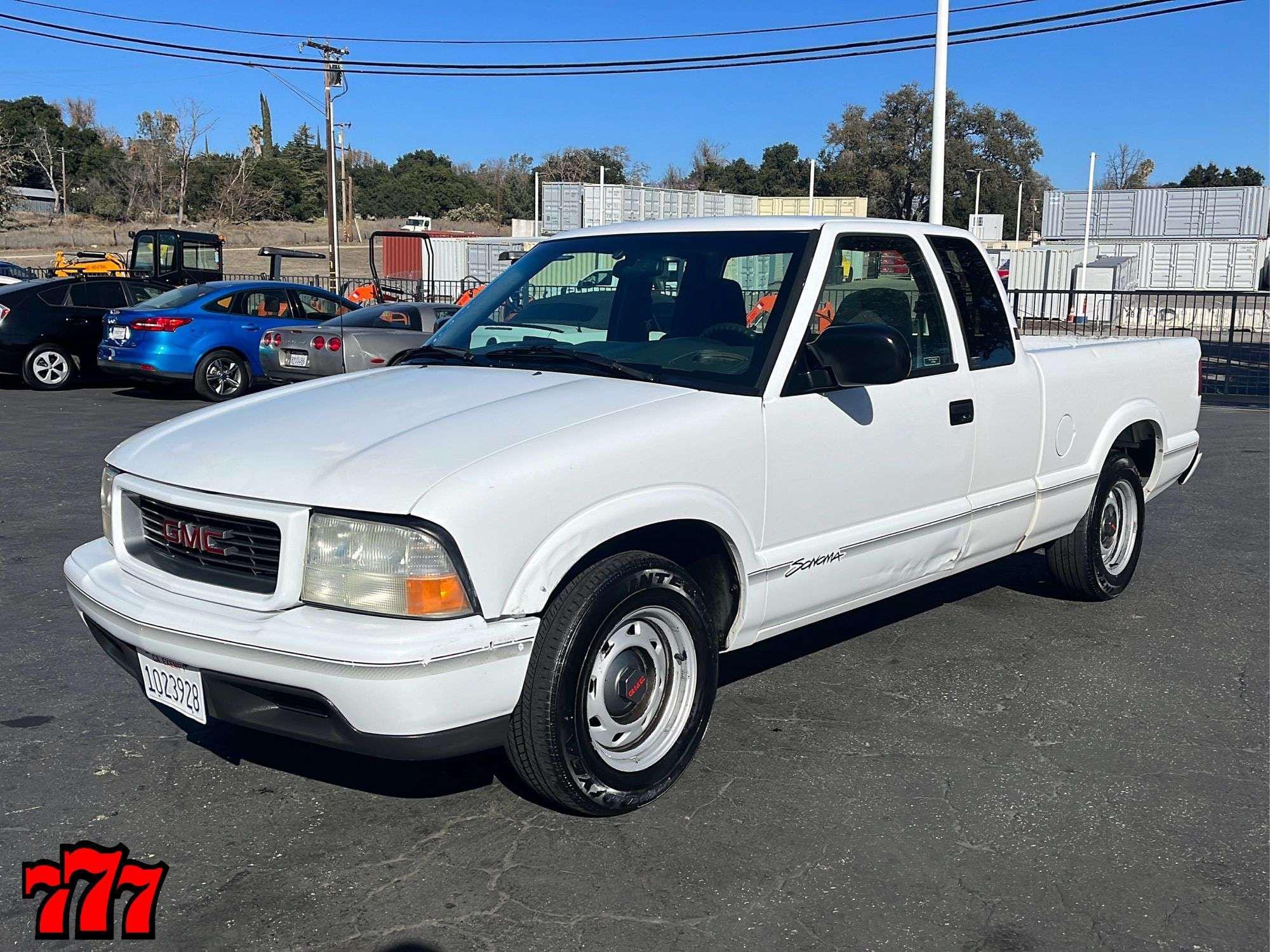 Main image GMC Sonoma