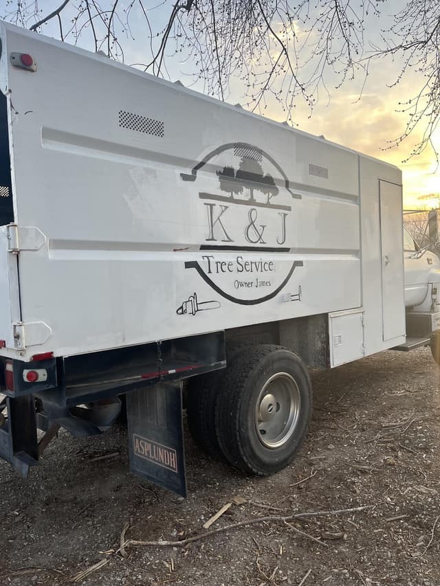 Image of GMC TopKick C6500 equipment image 3