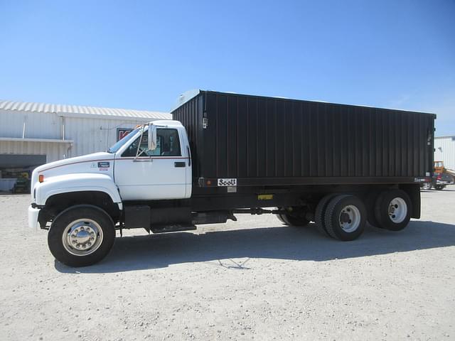 Image of GMC Topkick C7500 equipment image 2