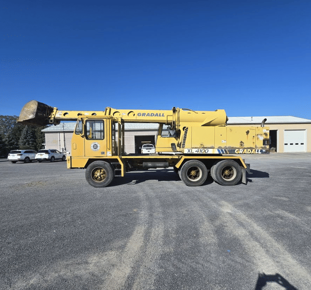 Image of Gradall XL4100 equipment image 1