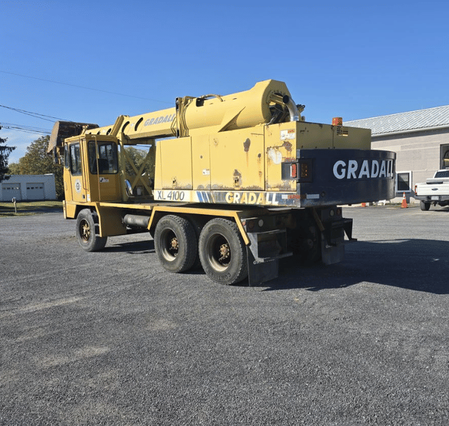 Image of Gradall XL4100 equipment image 2
