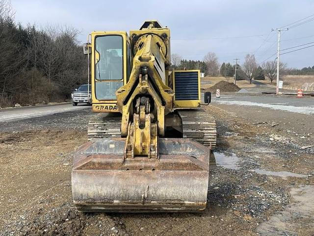 Image of Gradall XL5200 equipment image 4