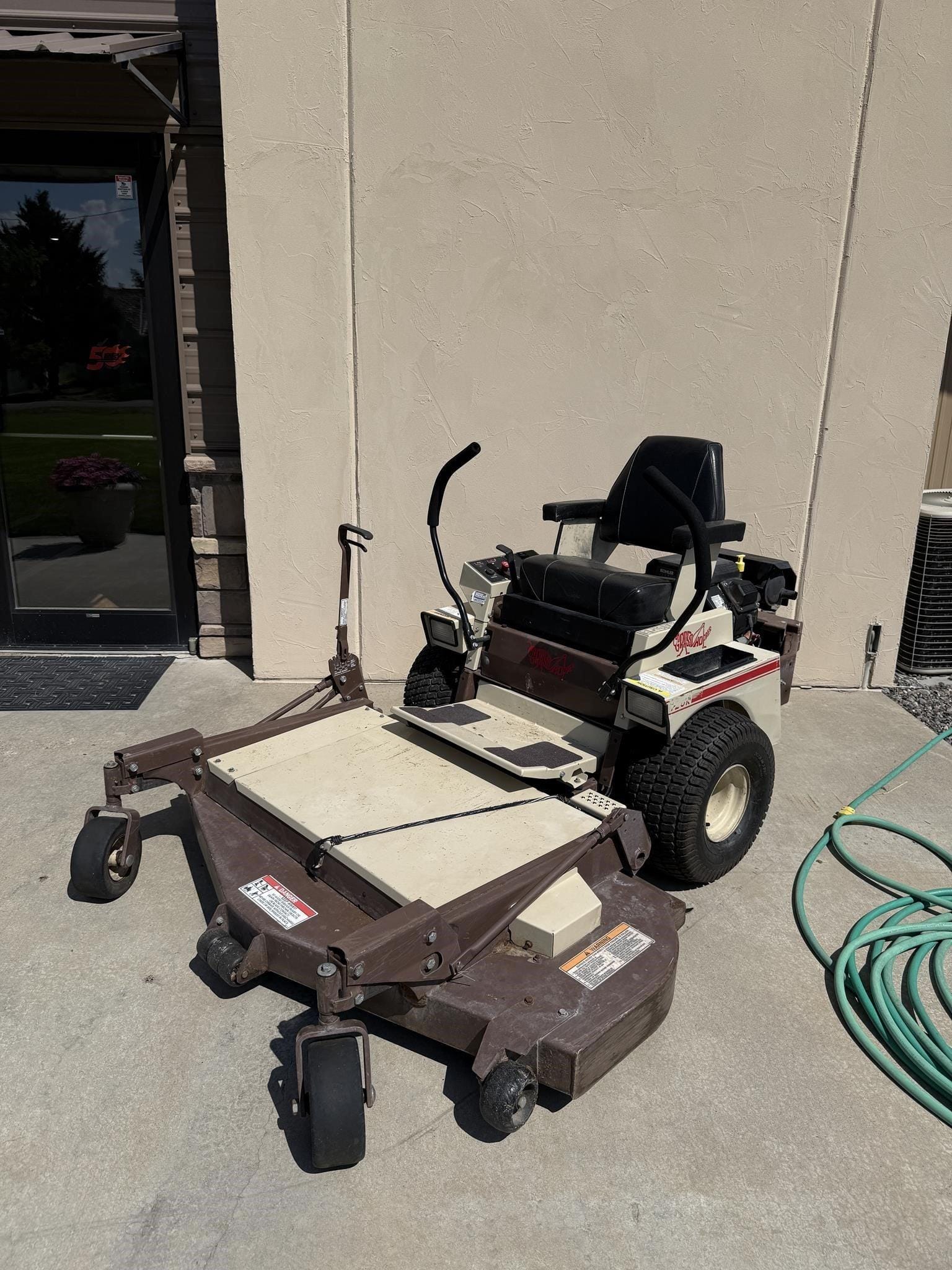 1999 Grasshopper 720K Equipment Image0
