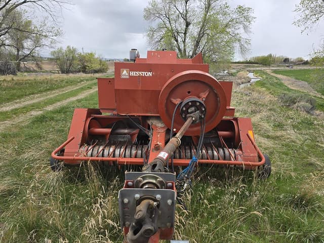 Image of Hesston 4655 equipment image 1