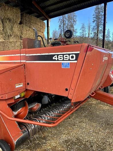 Main image Hesston 4690