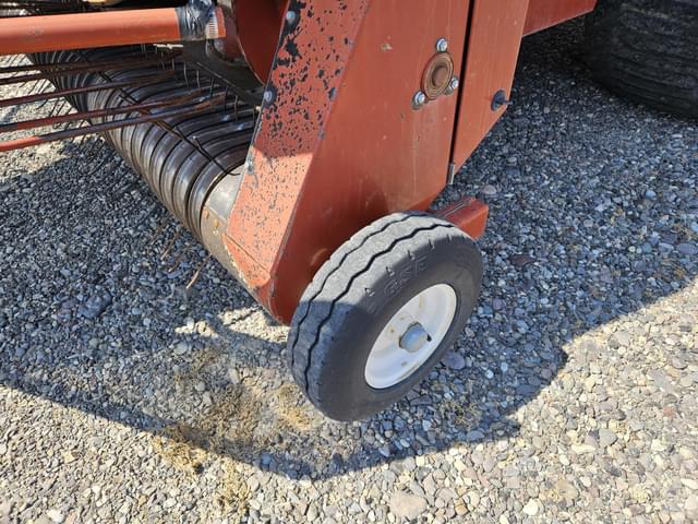 Image of Hesston 4790 equipment image 4