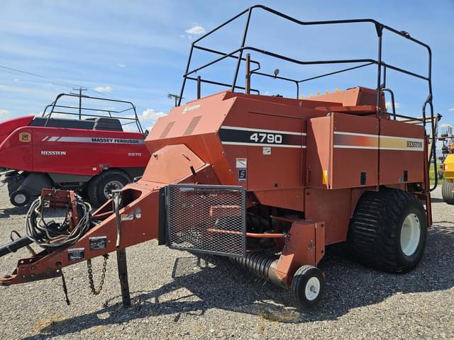 Image of Hesston 4790 equipment image 1