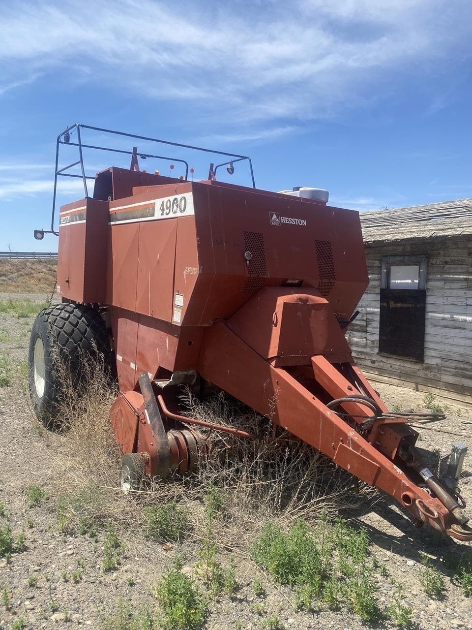Image of Hesston 4900 Image 0