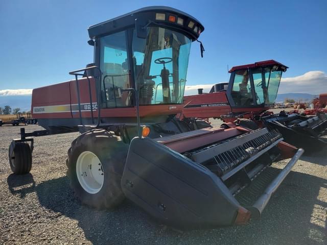Image of Hesston 8250 equipment image 1