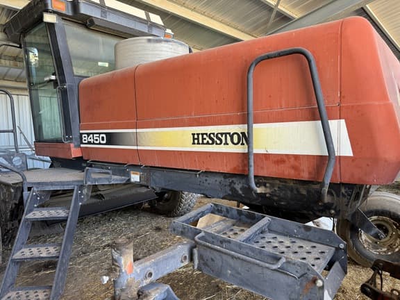 Image of Hesston 8450 equipment image 3