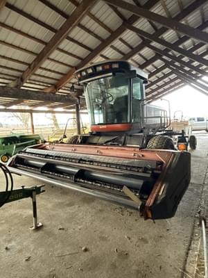 1999 Hesston 8450 Image