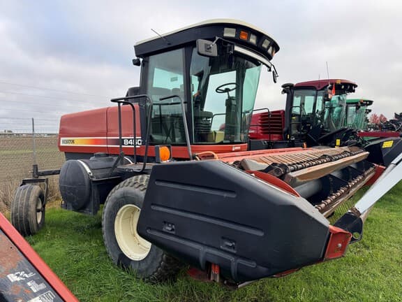 Image of Hesston 8450 equipment image 3