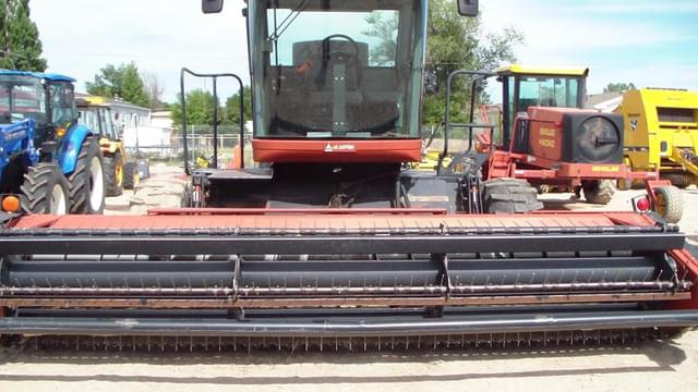 Image of Hesston 8450 equipment image 2