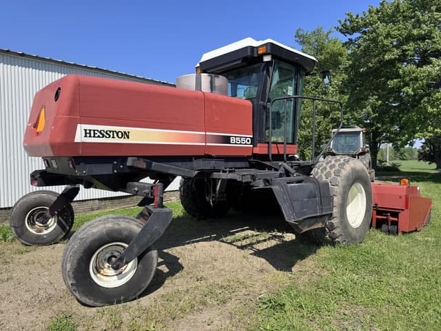 Image of Hesston 8550 equipment image 3