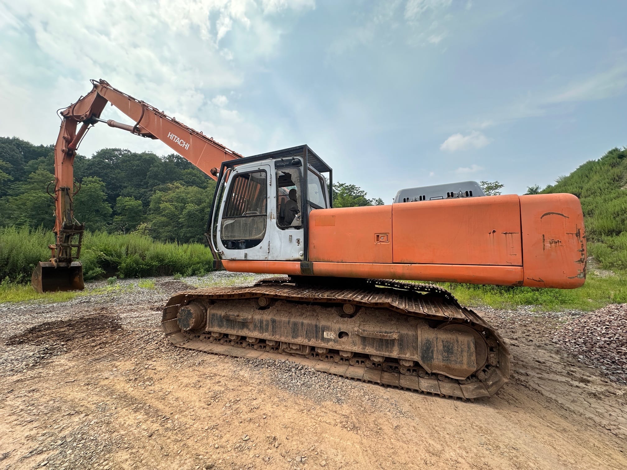 1999 Hitachi EX330LC-5 Equipment Image0