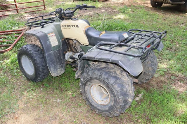 Image of Honda Fourtrax 300 equipment image 4