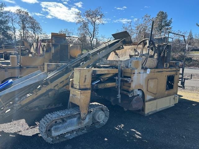 1999 Huron Easi-Pour Compact Equipment Image0