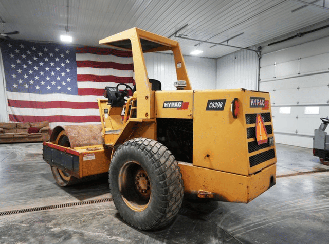 Image of Hypac C830B equipment image 2