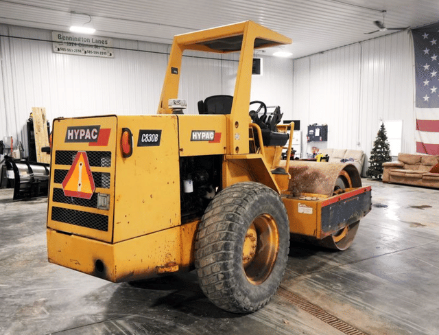 Image of Hypac C830B equipment image 4