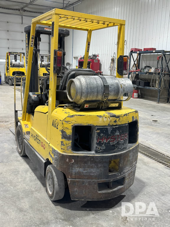 Image of Hyster S50XM equipment image 3