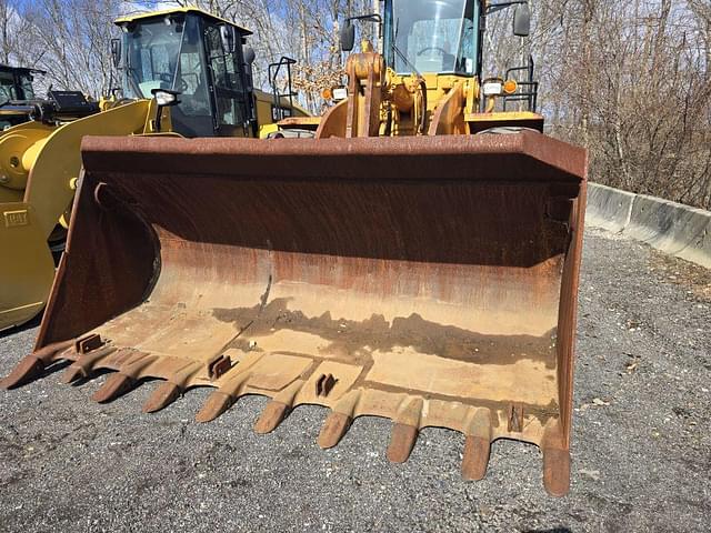 Image of Hyundai HL770 equipment image 2