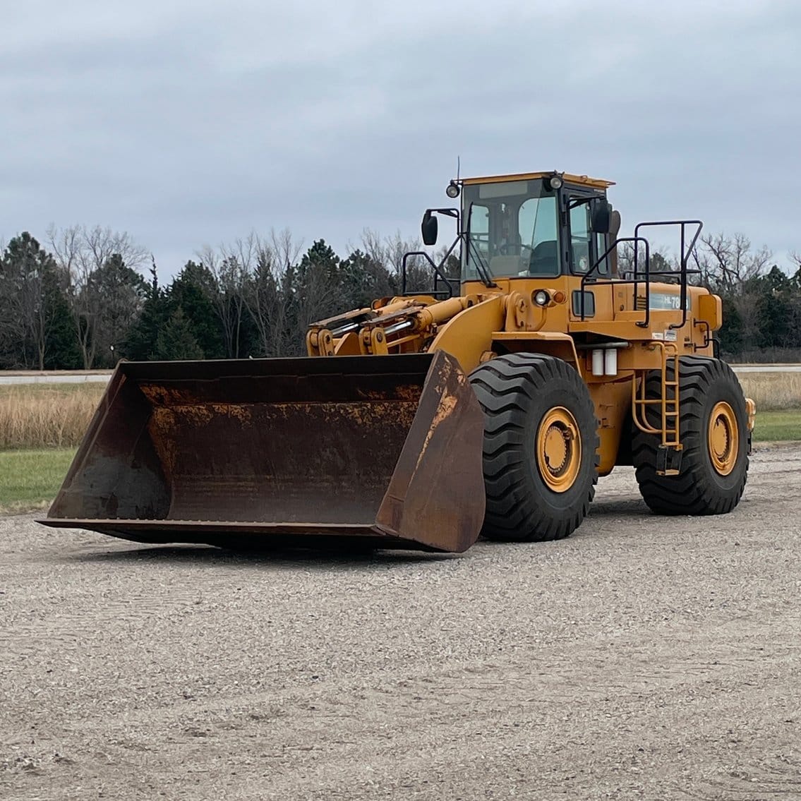 1999 Hyundai HL780-3A Equipment Image0