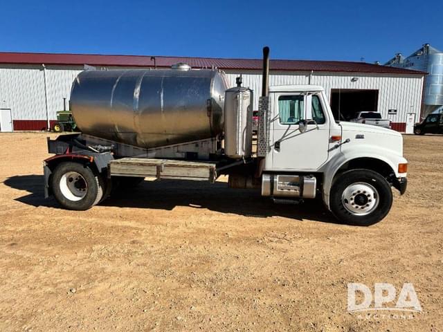 Image of International 4700 equipment image 3