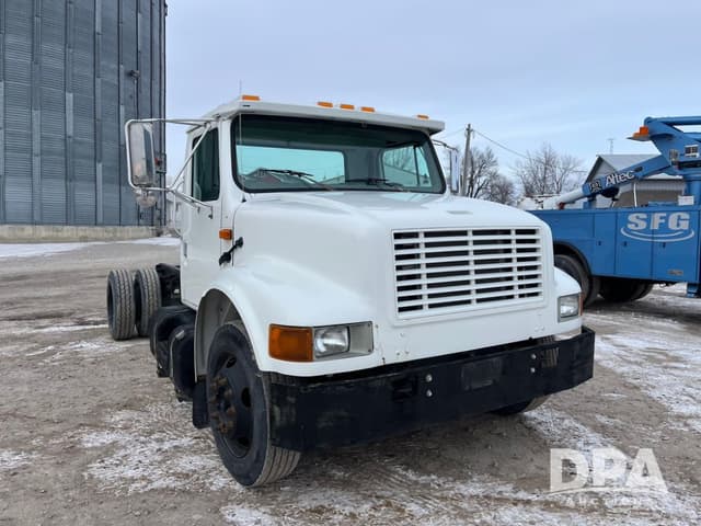 Image of International 4700 equipment image 2