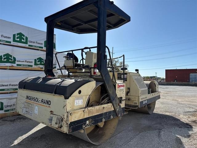 Image of Ingersoll Rand DD110 equipment image 4