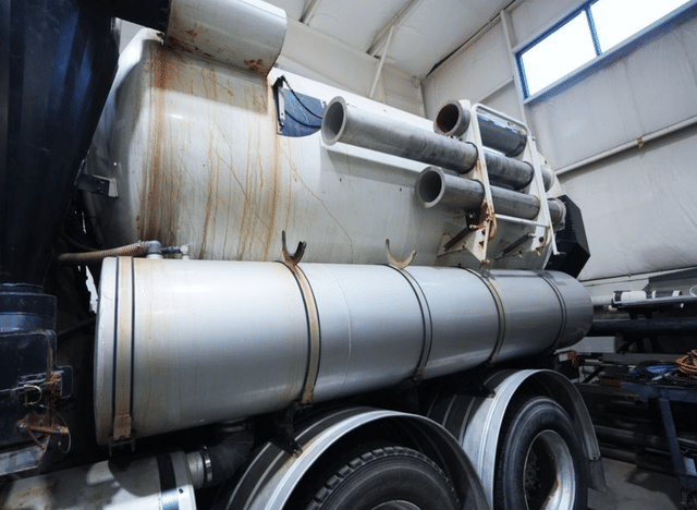 Image of International 2554 equipment image 3