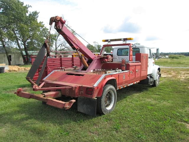 Image of International 4700 equipment image 2