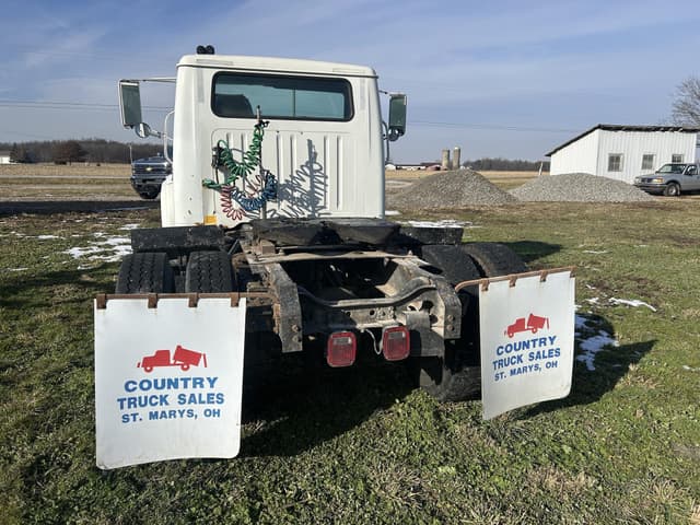 Image of International 4700 equipment image 4