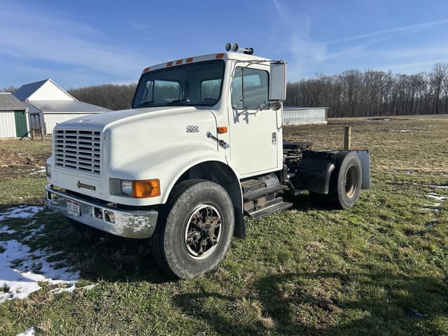 Image of International 4700 equipment image 2