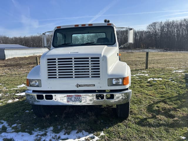 Image of International 4700 equipment image 1