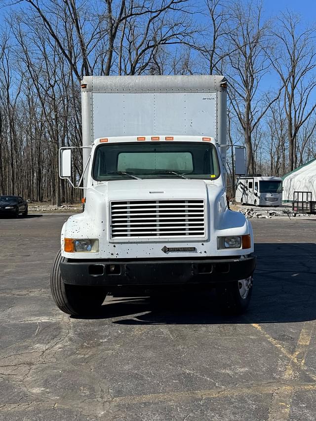 Image of International 4700 equipment image 2