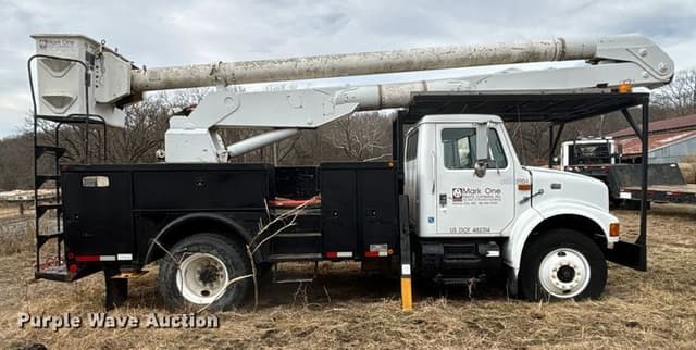 Image of International 4700 equipment image 3