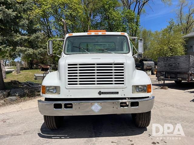 Image of International 4700 equipment image 3