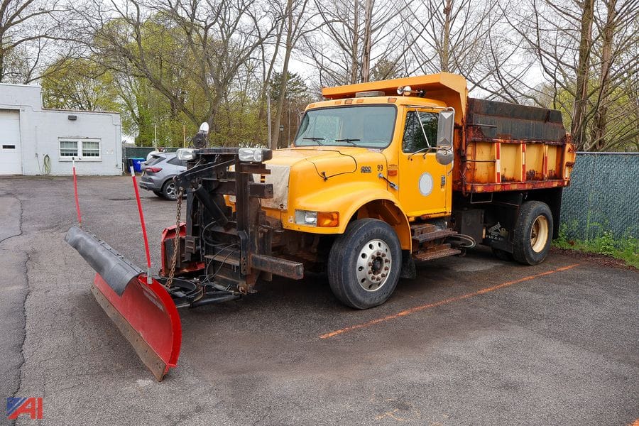 1999 International 4700 Equipment Image0