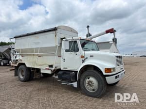 1999 International 4700 Image