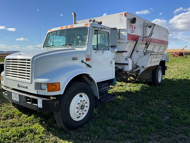 Image of International 4700 equipment image 1