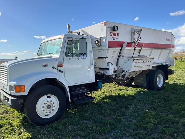 Image of International 4700 equipment image 3