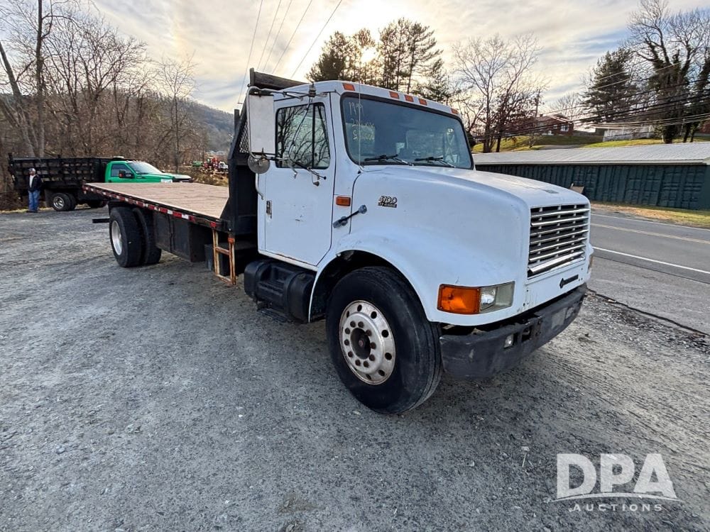 1999 International 4700 Equipment Image0