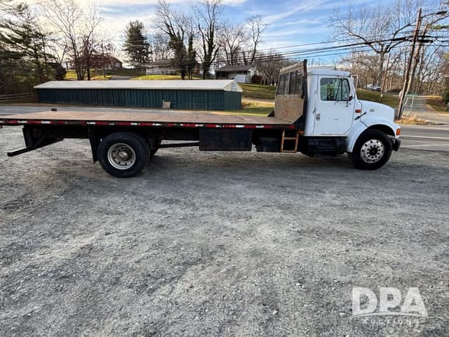 Image of International 4700 equipment image 3