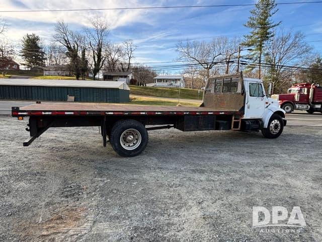 Image of International 4700 equipment image 4