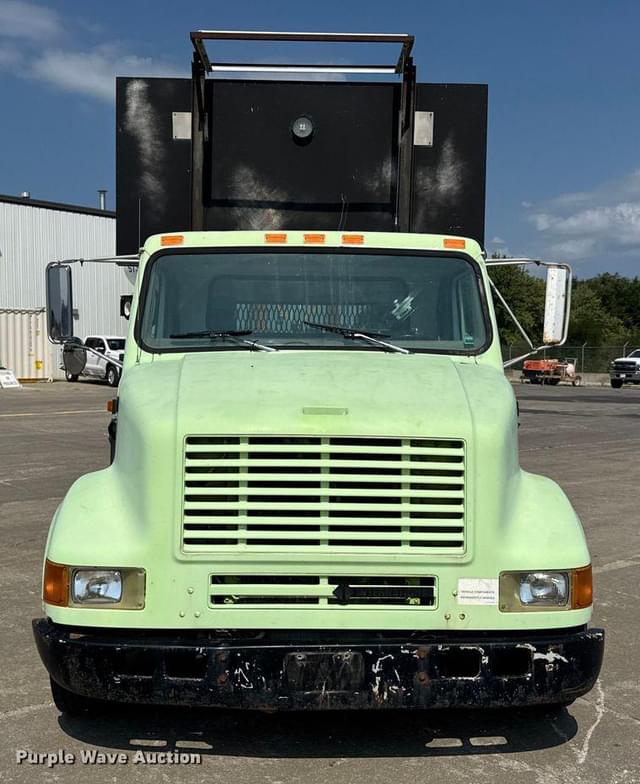 Image of International 4700 equipment image 1