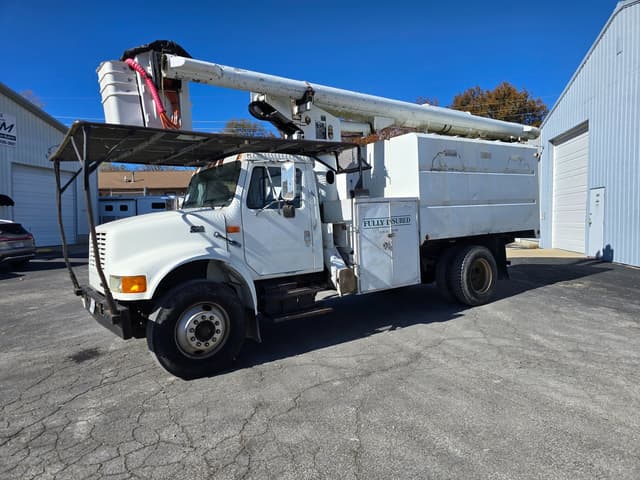 Image of International 4700 equipment image 3