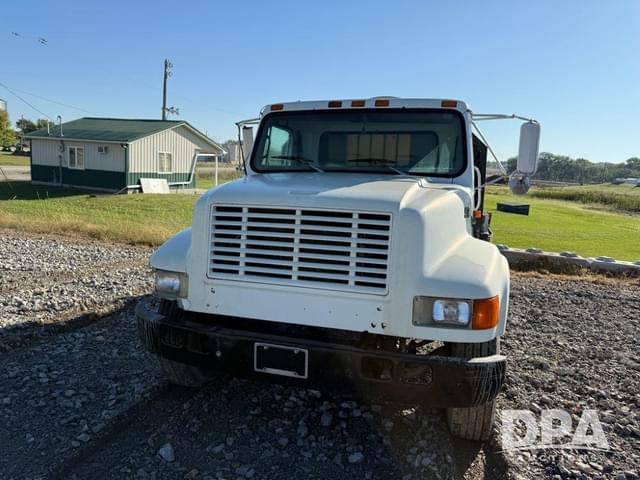 Image of International 4700 equipment image 3