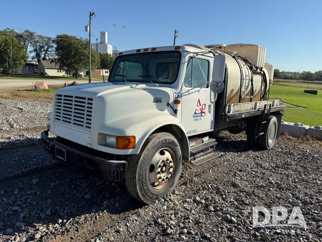 Image of International 4700 equipment image 1