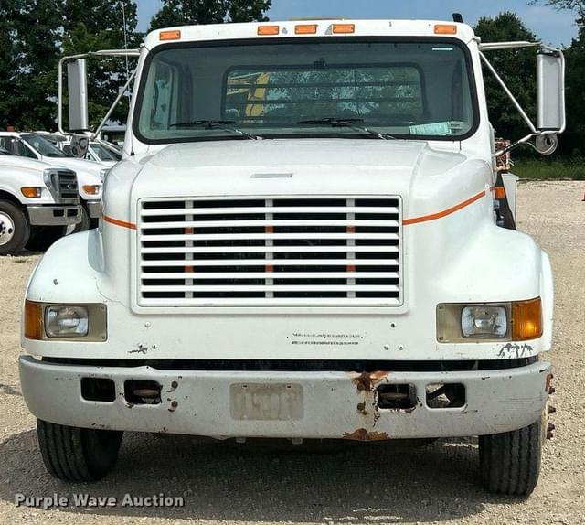 Image of International 4700 equipment image 1